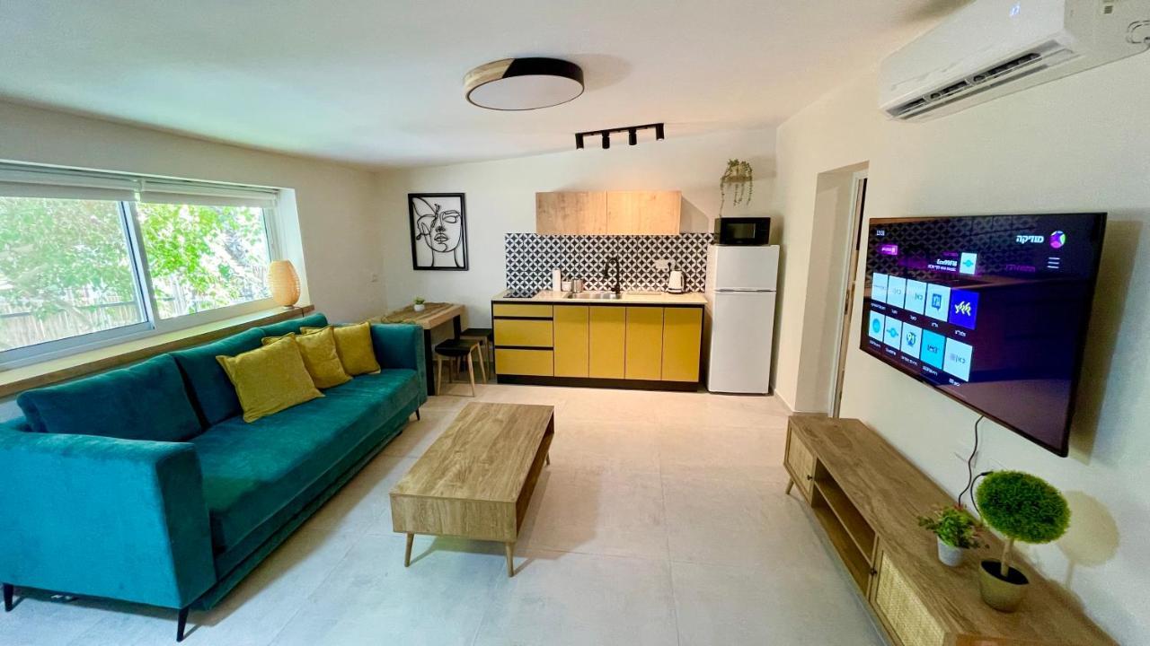 Adva Vacation Apartments 엘라트 외부 사진
